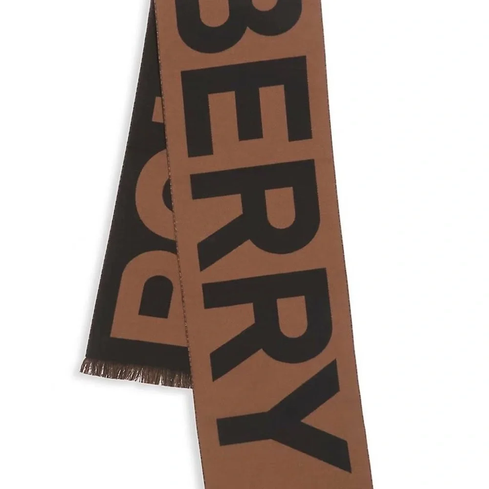 NWT burberry wool scarf - Picture 3 of 3